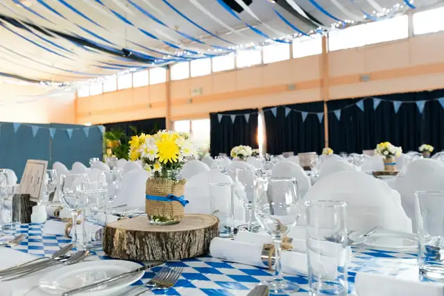 Real Wedding: Ballroom Reception Dinda & Arga dengan Konsep Royal Modern